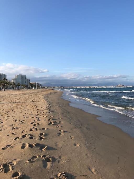 70 Sqm Apartment With Seaview In Arenales Del Sol. Bagian luar foto