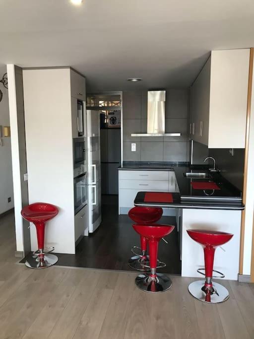 70 Sqm Apartment With Seaview In Arenales Del Sol. Bagian luar foto